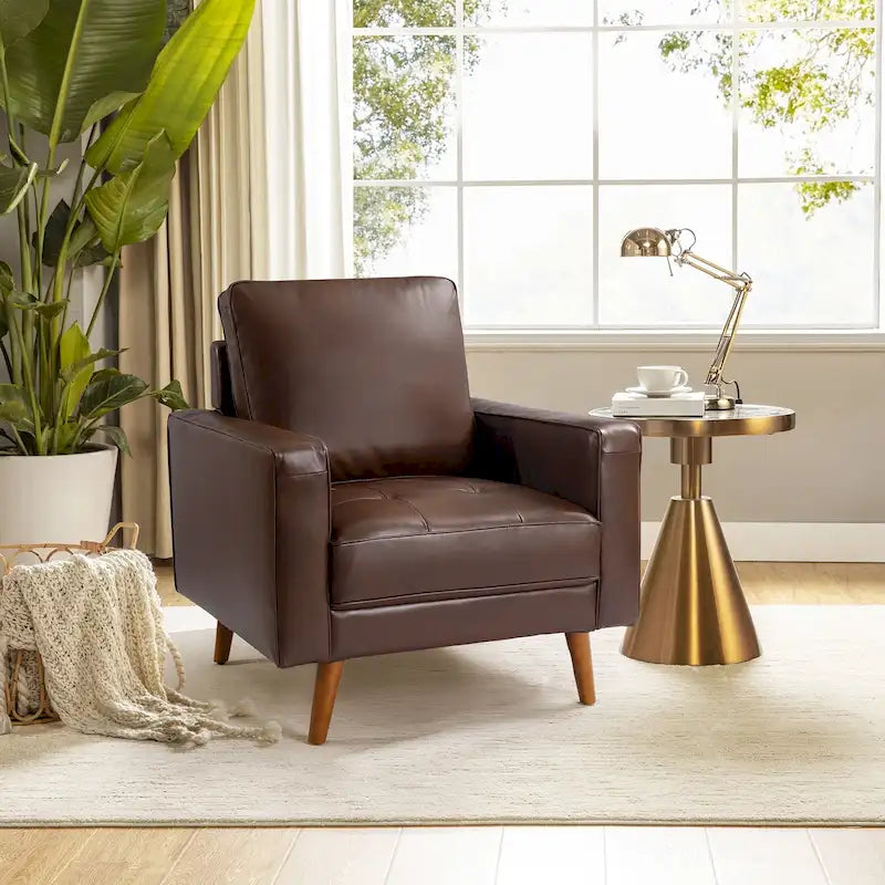 Fauteuil Elizabeth en cuir véritable du milieu du siècle par HULALA HOME