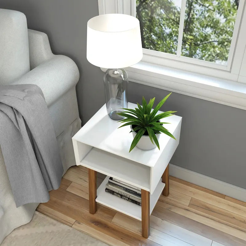 Table de chevet avec casier de style Mid-Century Modern en planches et poutres