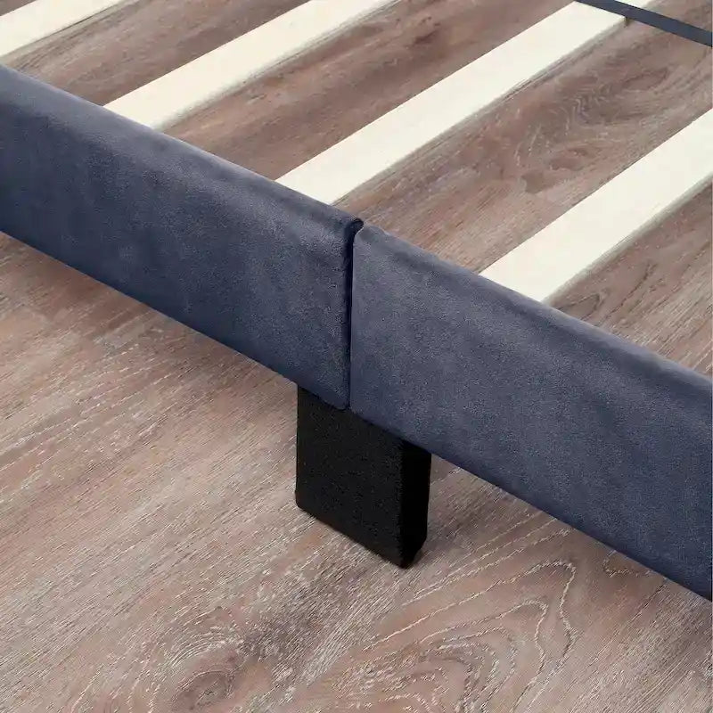 Lit de rangement rembourré Rosdale Grey avec ports USB par Furniture of America