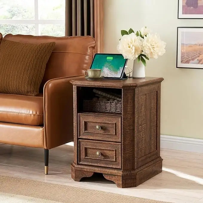 Table de chevet de ferme de 18 po avec station de chargement, table d'appoint, petite table