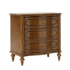 Table de chevet Alois traditionnelle à 3 tiroirs avec pieds fuseaux en bois massif par HULALA HOME