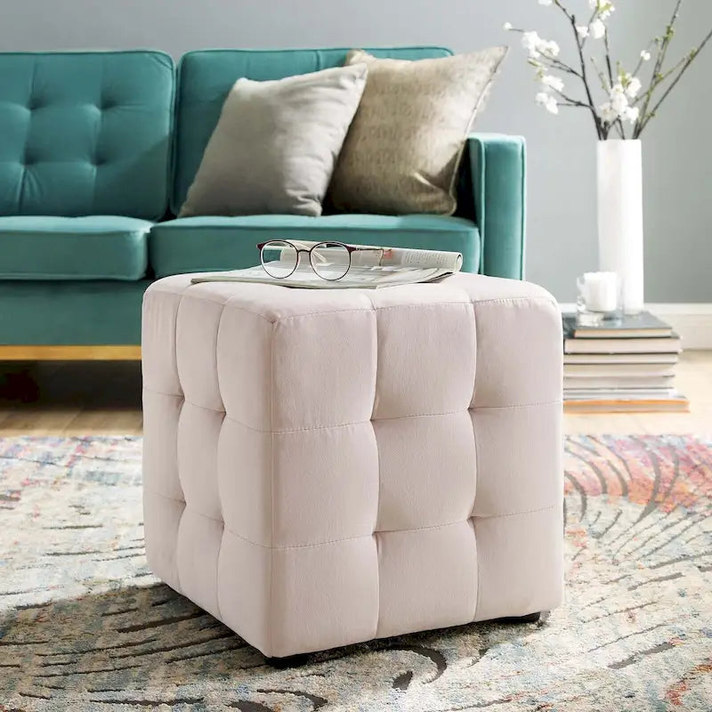 Porch & Den Ottoman cube capitonné en velours Croeni