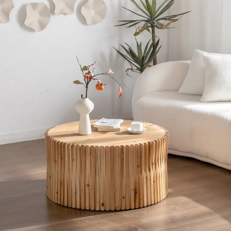 Mesa de centro redonda de madera con diseño retro en relieve