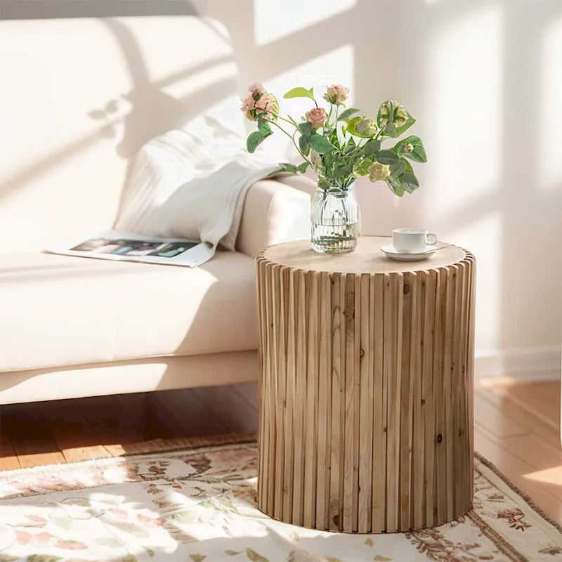 Mesa de centro redonda de madera con diseño retro en relieve