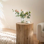 Mesa de centro redonda de madera con diseño retro en relieve