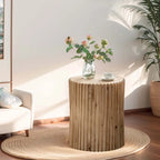 Mesa de centro redonda de madera con diseño retro en relieve